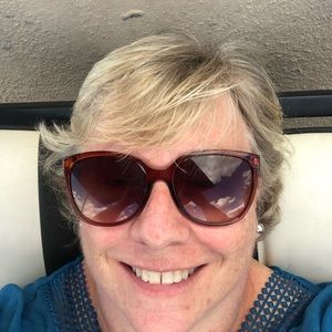 Meet your Posher, Suzanne